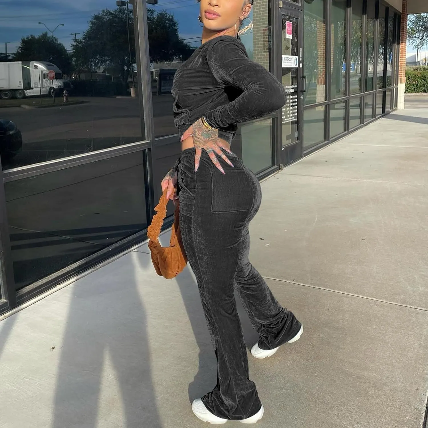 Women Velour Sweat Suits 2 Piece Outfits Tracksuits Long Sleeve Zip Up Hooded Jacket Wide Plus Size Suit